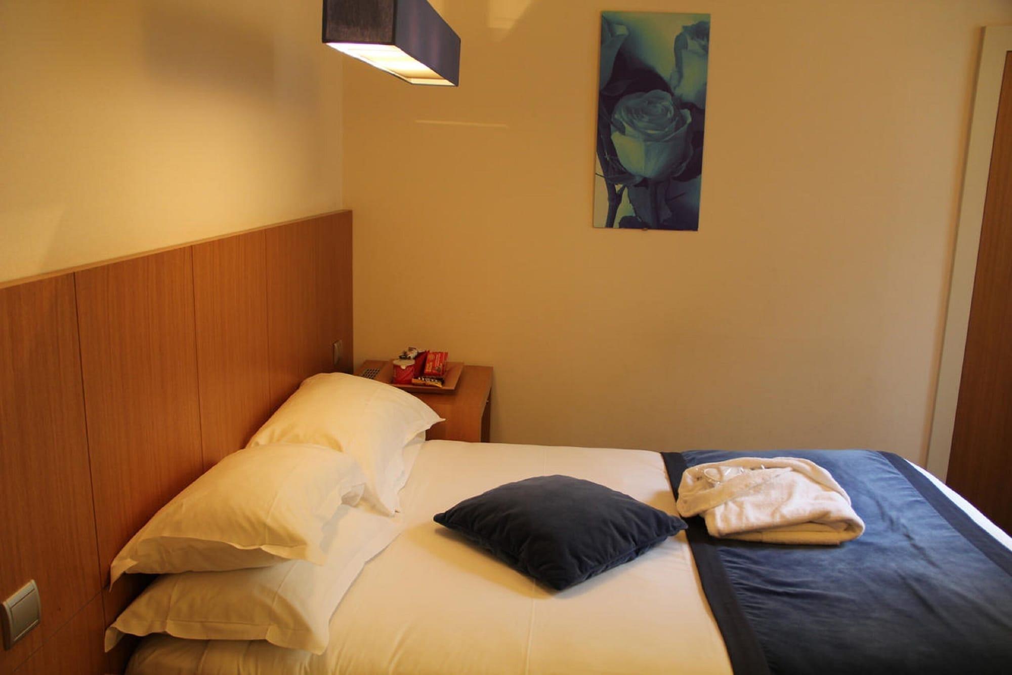 เวสต์ไซด์ อาร์ค เดอ ทริยอมฟ์ โฮเทล Hotel ปารีส ภายนอก รูปภาพ