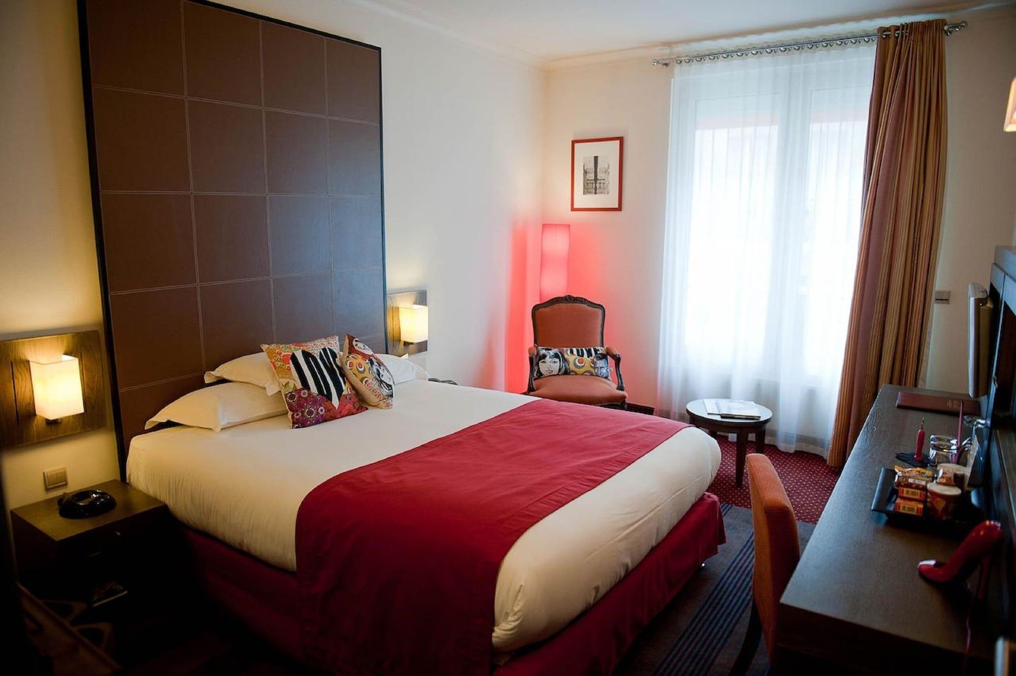 เวสต์ไซด์ อาร์ค เดอ ทริยอมฟ์ โฮเทล Hotel ปารีส ภายนอก รูปภาพ