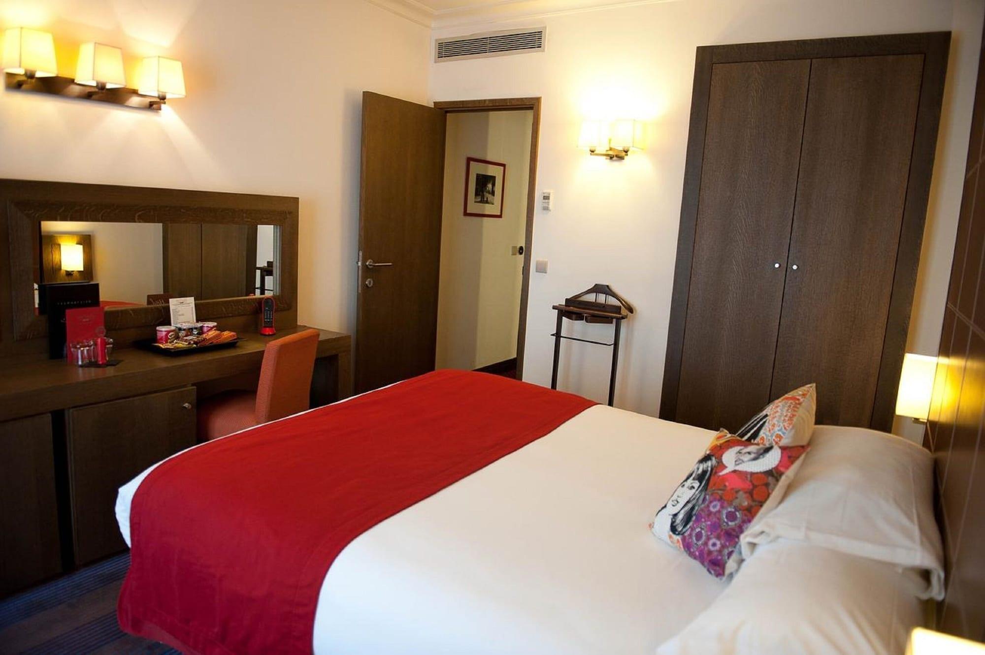 เวสต์ไซด์ อาร์ค เดอ ทริยอมฟ์ โฮเทล Hotel ปารีส ภายนอก รูปภาพ