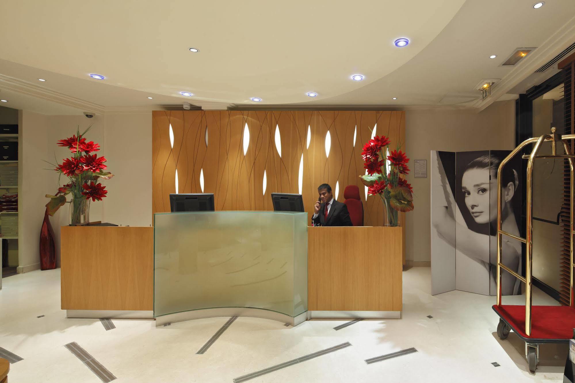 เวสต์ไซด์ อาร์ค เดอ ทริยอมฟ์ โฮเทล Hotel ปารีส ภายนอก รูปภาพ